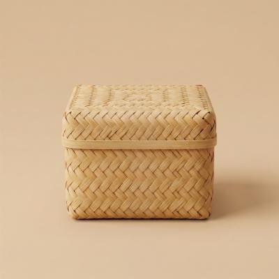Traditional Sqauare box with lid